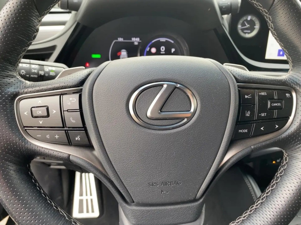 Lexus Seria ES 300h F-Sport - foto 8