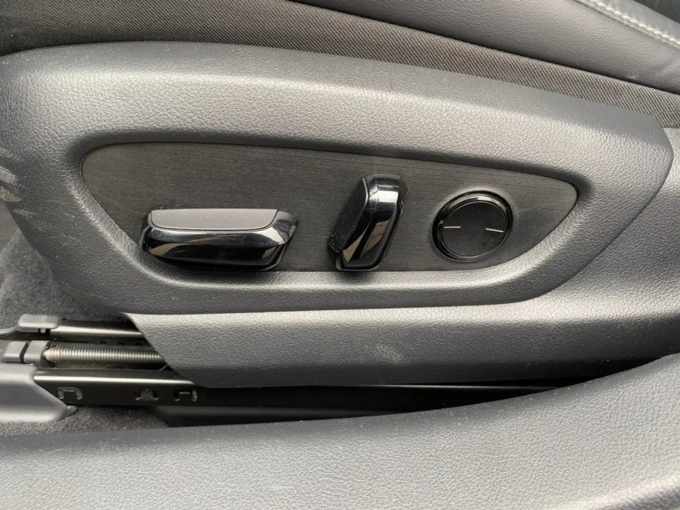 Lexus Seria ES 300h F-Sport - foto 19