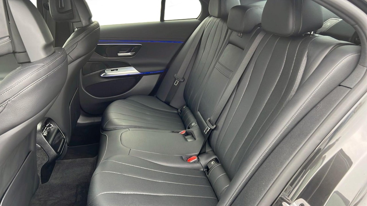 Mercedes-Benz E 300e - foto 9