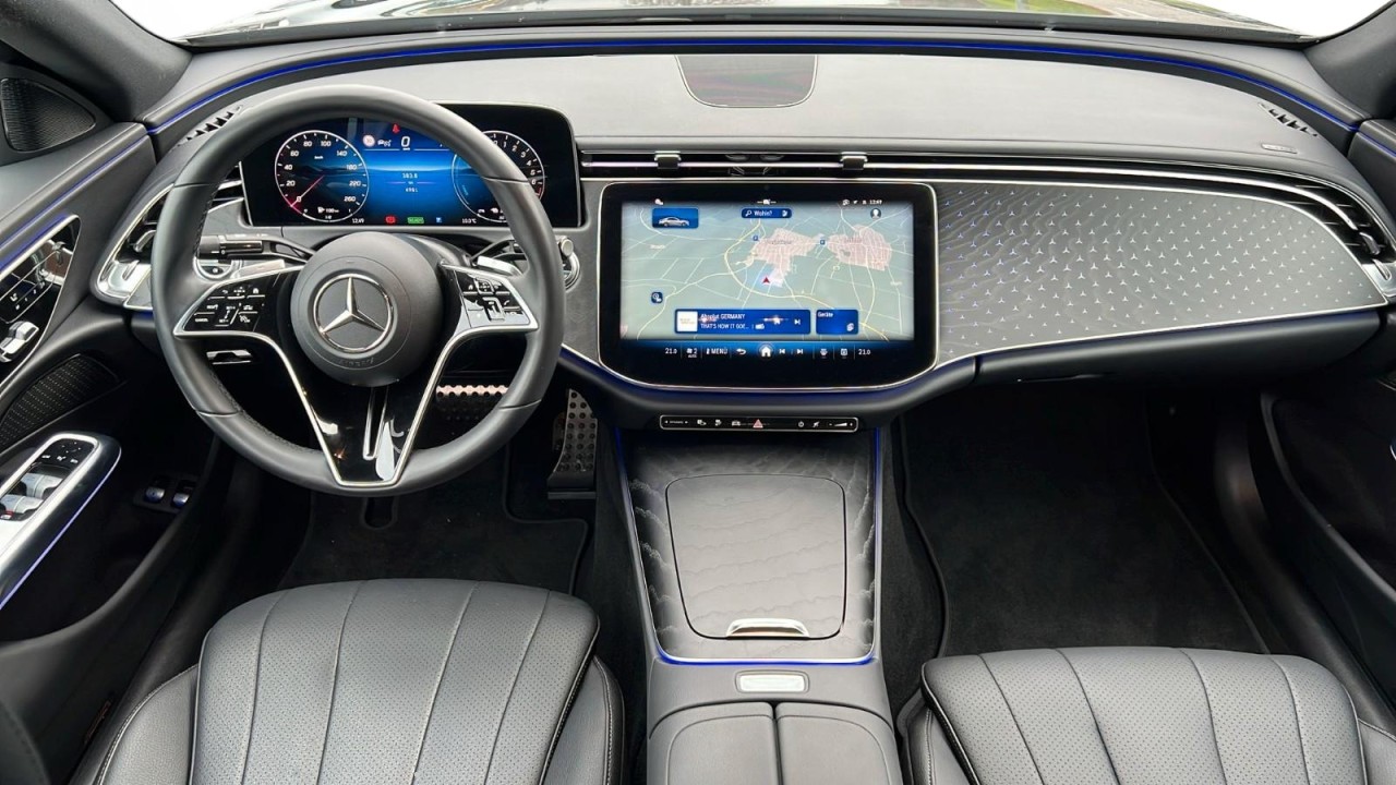 Mercedes-Benz E 300e - foto 11