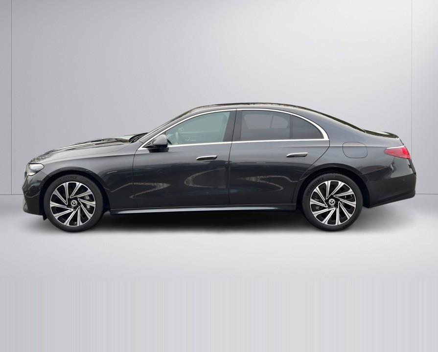 Mercedes-Benz E 300e (5)