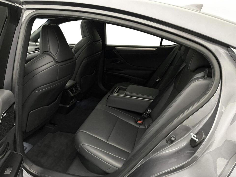 Lexus Seria ES 300h F-Sport - foto 8