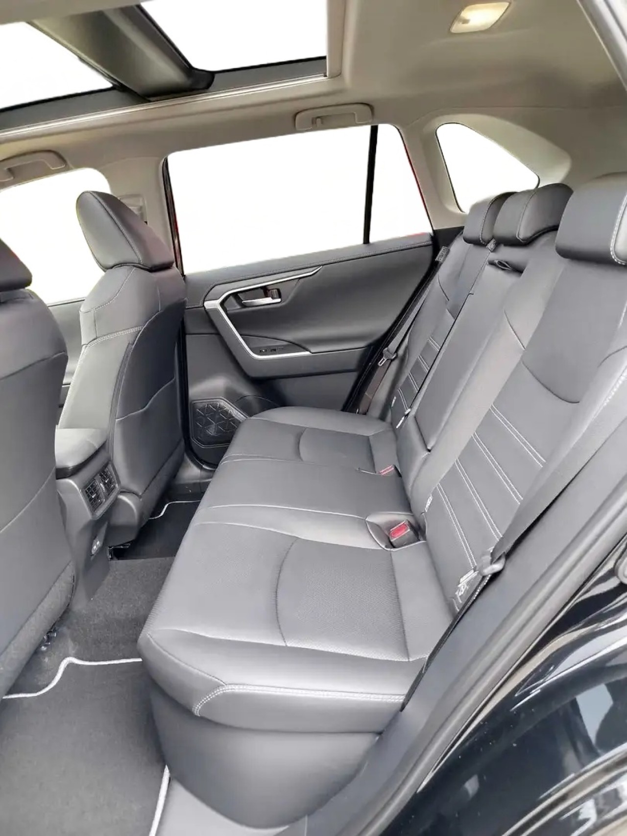 Toyota RAV4 2.5 HEV AWD Luxury Premium - foto 11