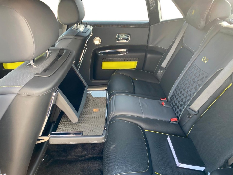 Rolls-Royce Ghost Black Badge - foto 11