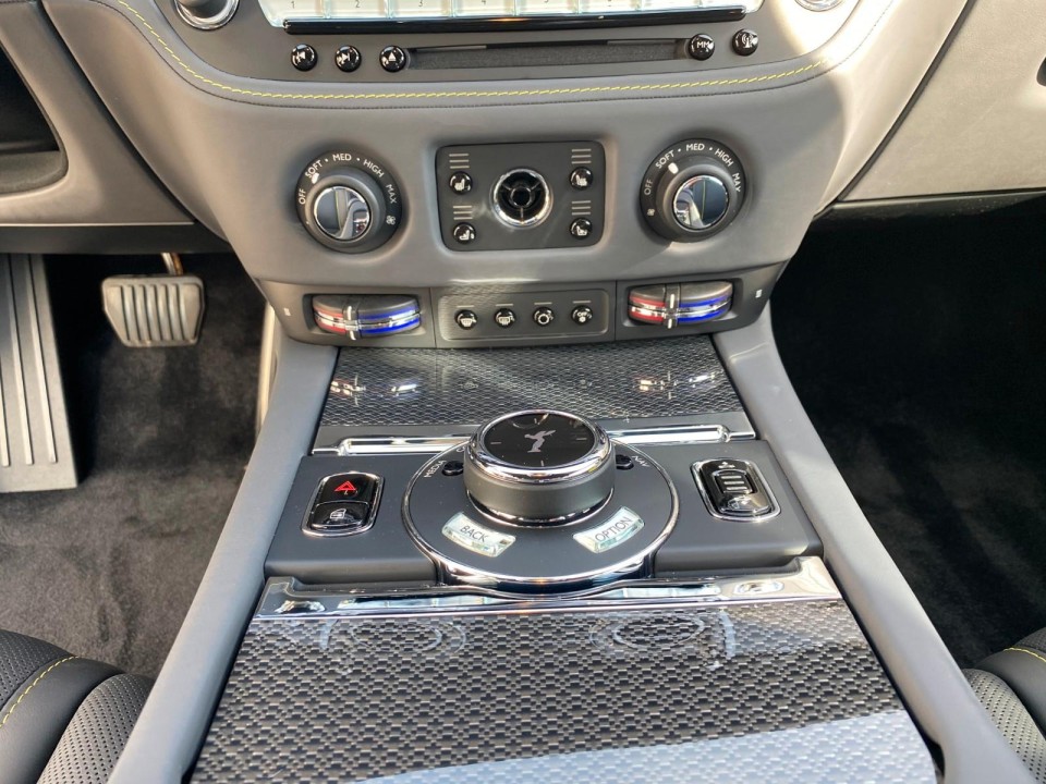 Rolls-Royce Ghost Black Badge - foto 15