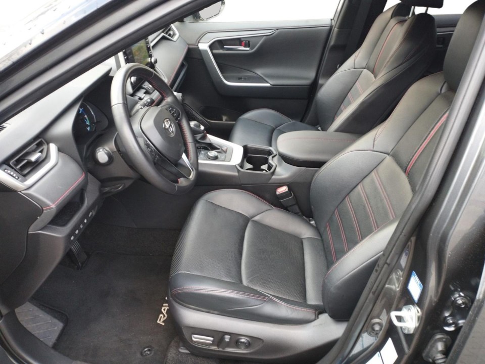Toyota RAV4 PHEV - foto 9
