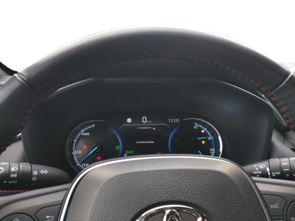 Toyota RAV4 PHEV - foto 13
