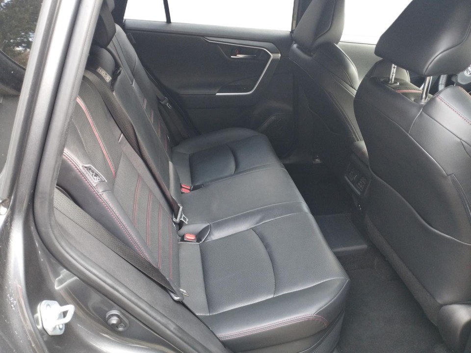 Toyota RAV4 PHEV - foto 10