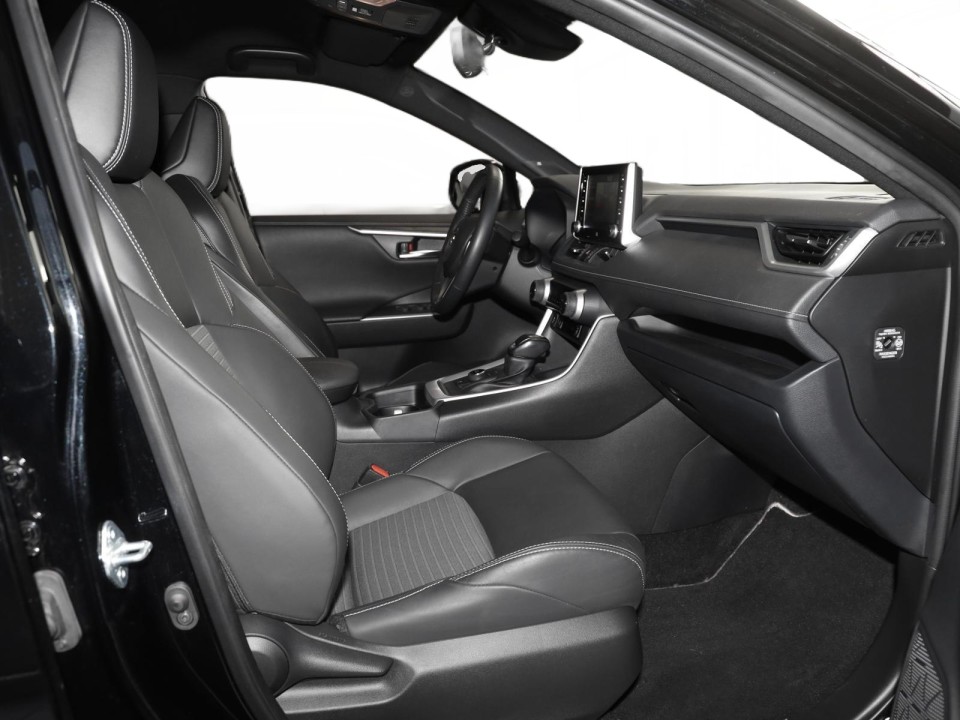 Toyota RAV4 HEV AWD Black Edition (5)