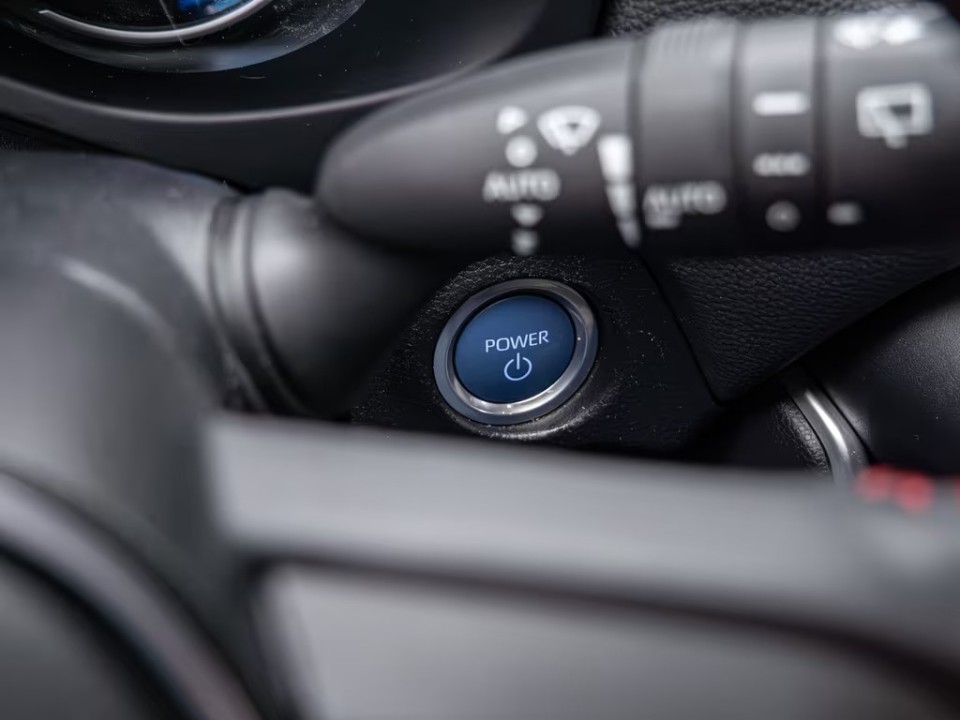 Toyota RAV4 PHEV - foto 17