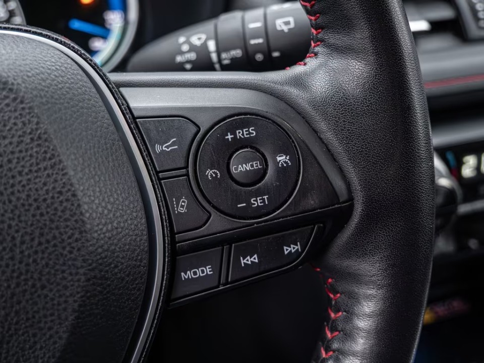 Toyota RAV4 PHEV - foto 14