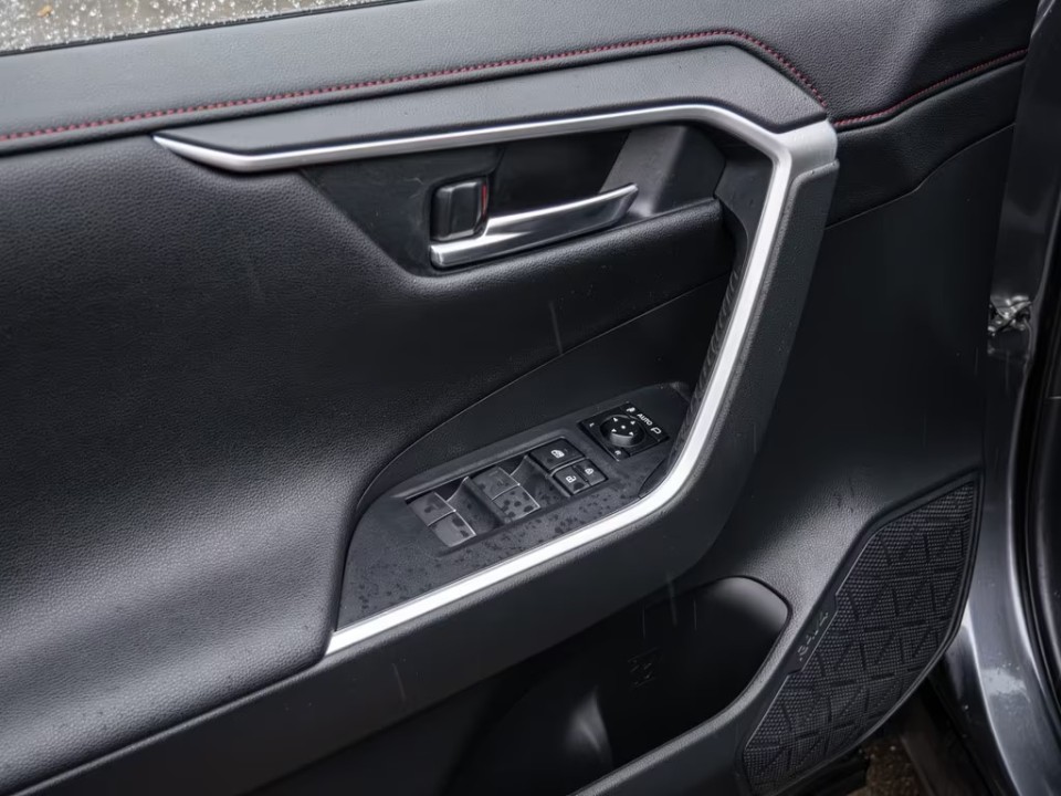 Toyota RAV4 PHEV - foto 31