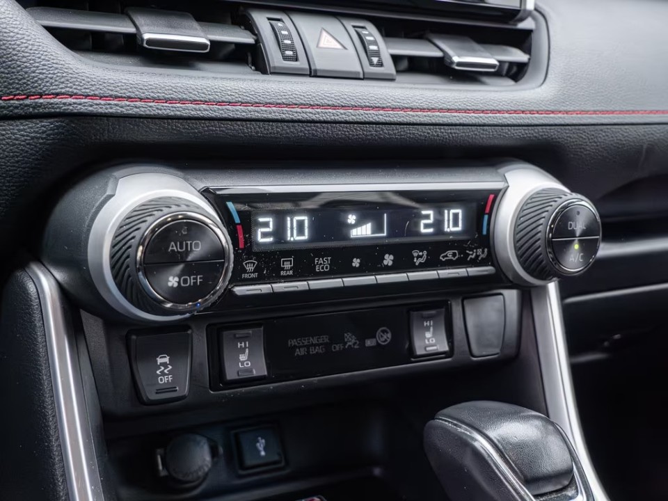 Toyota RAV4 PHEV - foto 20