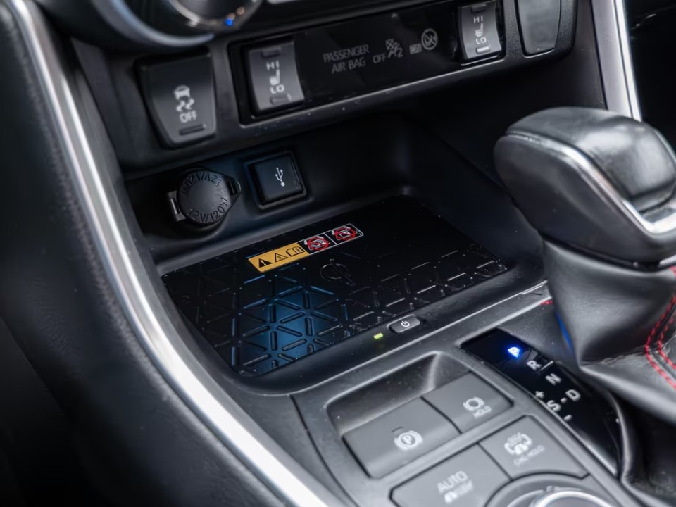 Toyota RAV4 PHEV - foto 18