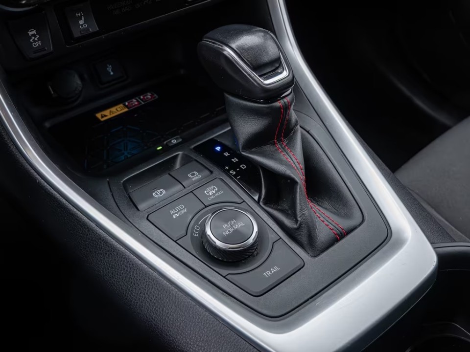 Toyota RAV4 PHEV - foto 19