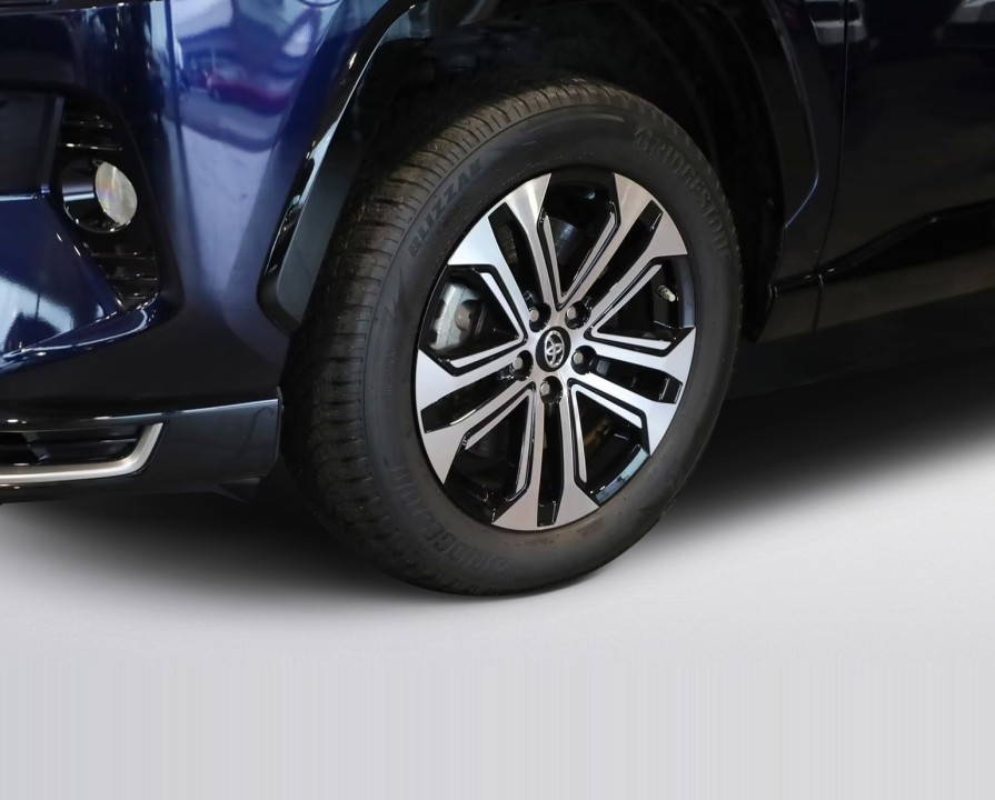 Toyota RAV4 PHEV - foto 15