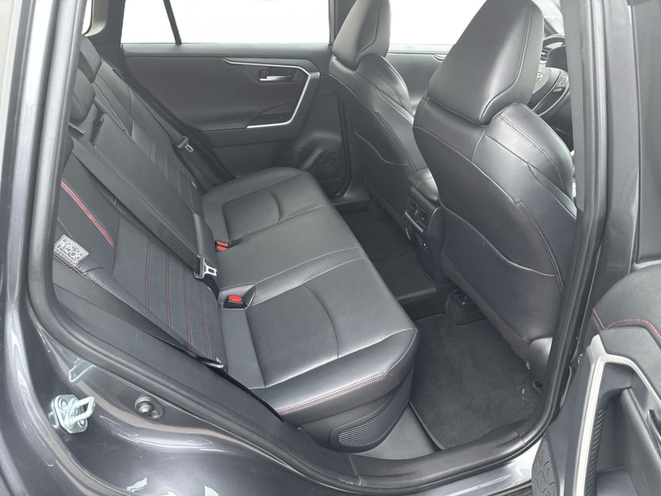 Toyota RAV4 PHEV - foto 7