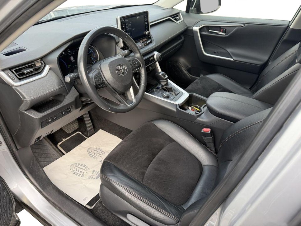 Toyota RAV4 HEV AWD (5)