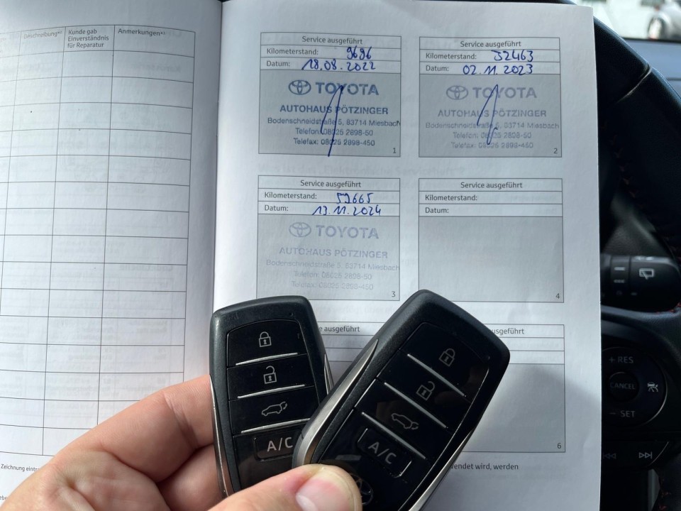 Toyota RAV4 PHEV - foto 11