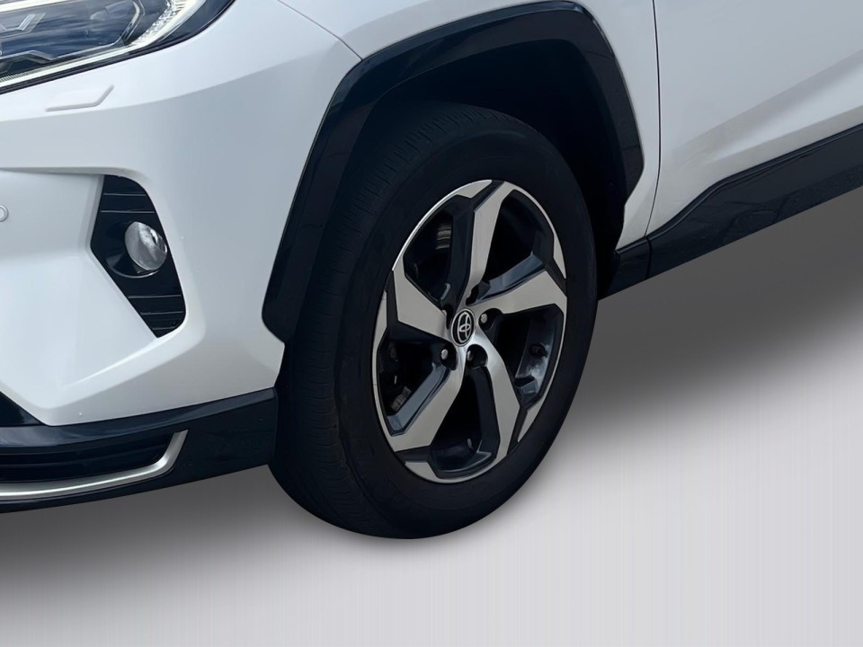 Toyota RAV4 PHEV - foto 14