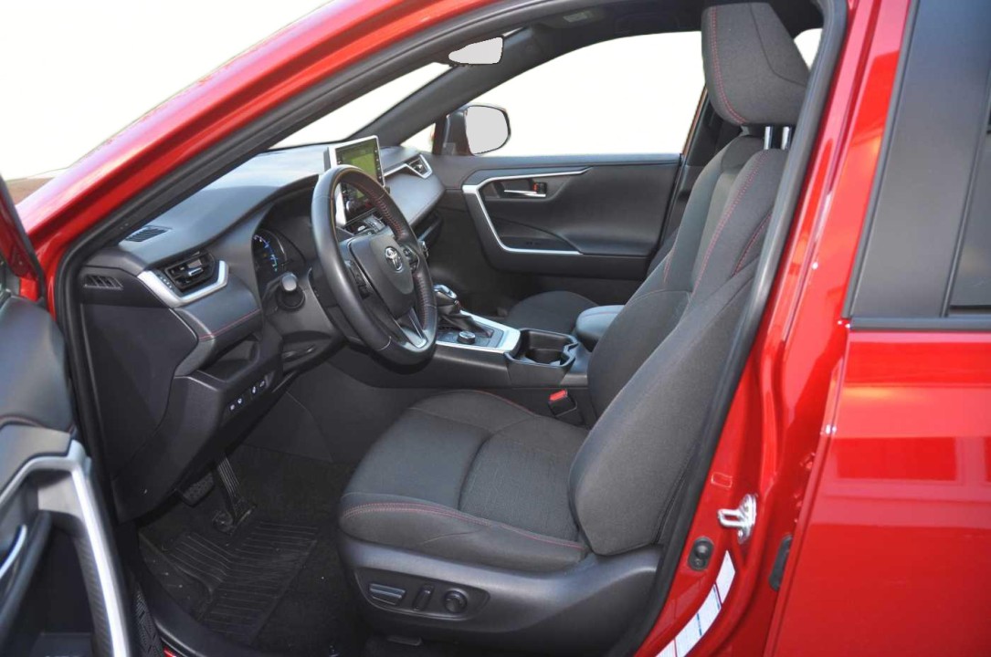 Toyota RAV4 PHEV - foto 7