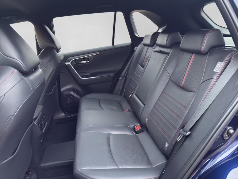 Toyota RAV4 PHEV - foto 11