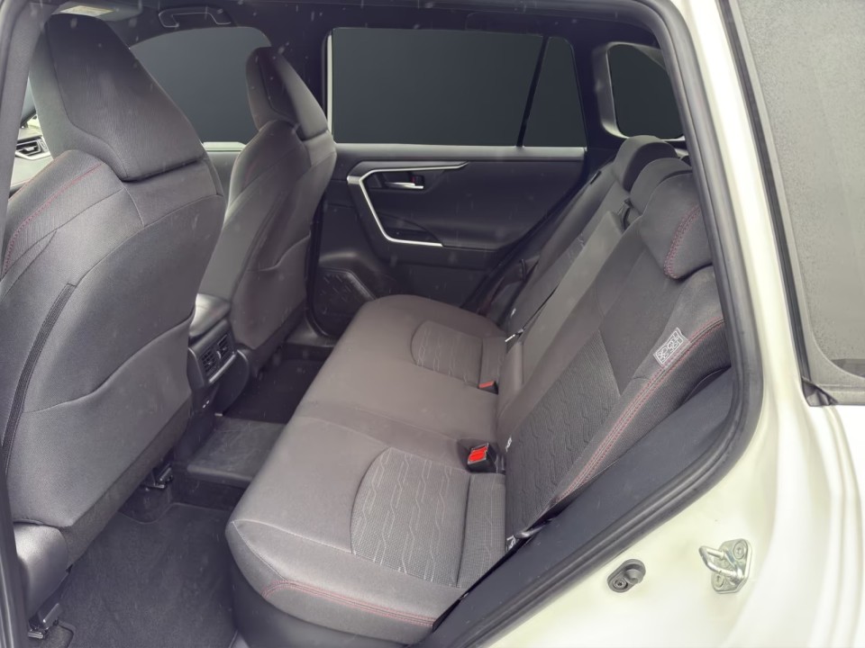 Toyota RAV4 PHEV - foto 15