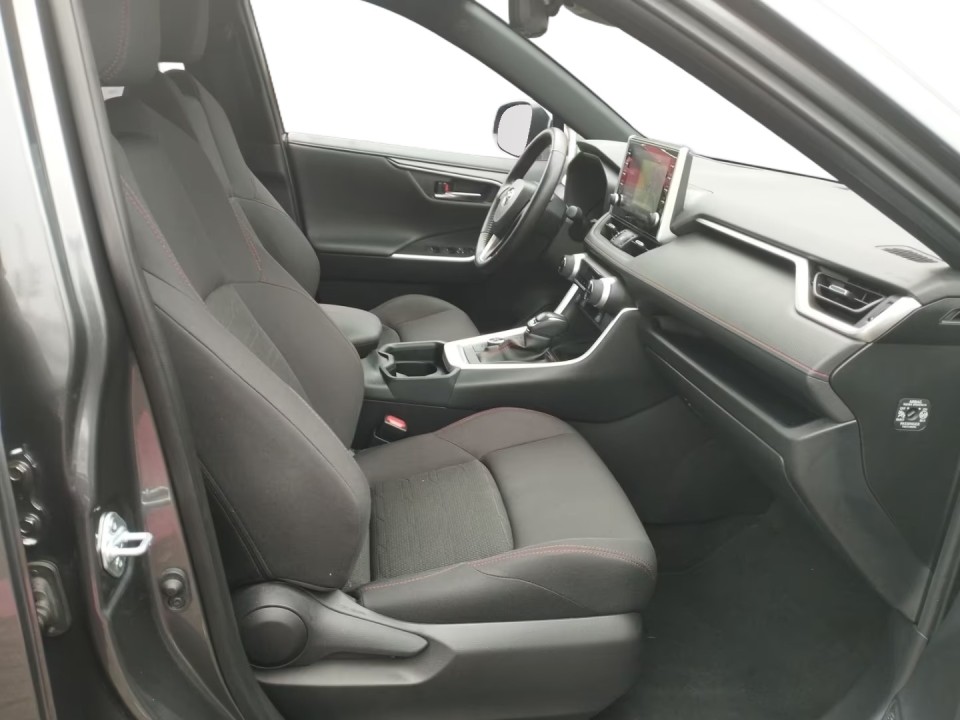 Toyota RAV4 PHEV - foto 12