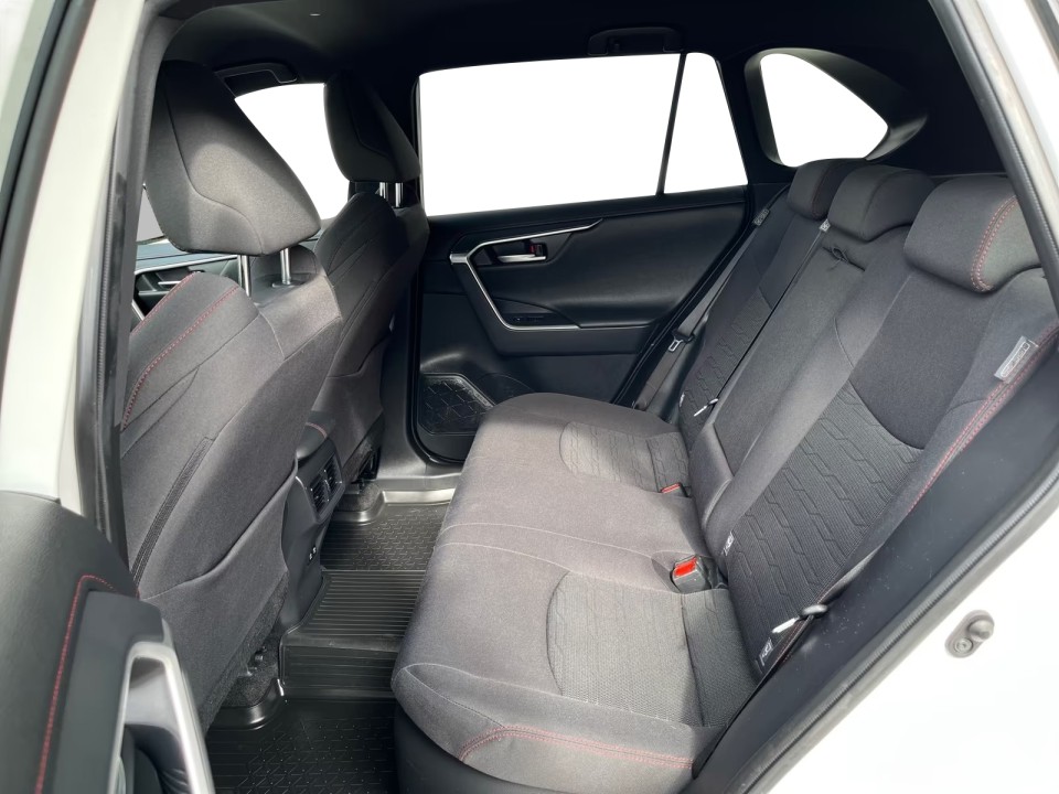 Toyota RAV4 PHEV - foto 10