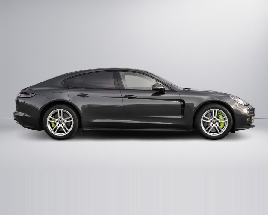 Porsche Panamera 4 E-Hybrid (2)