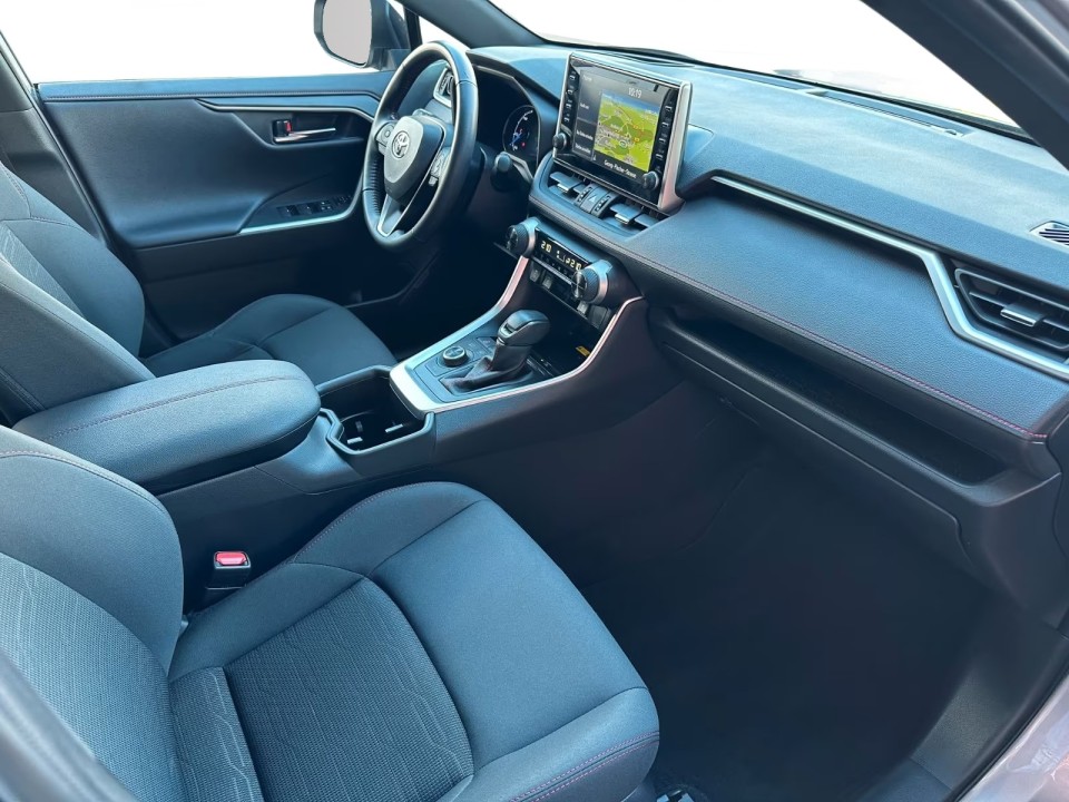 Toyota RAV4 PHEV - foto 10