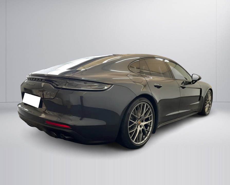 Porsche Panamera 4 Platinum Edition (3)