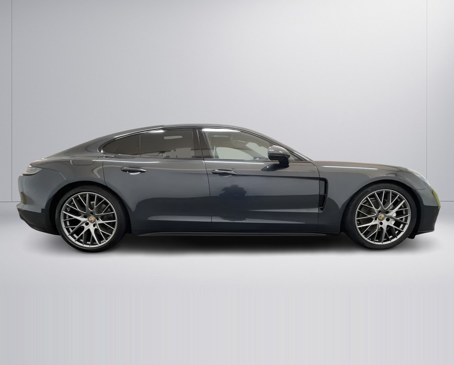 Porsche Panamera 4 Platinum Edition (2)