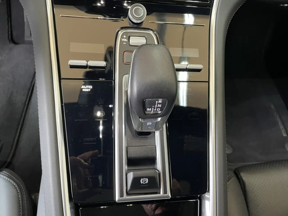 Porsche Panamera 4 Platinum Edition - foto 13