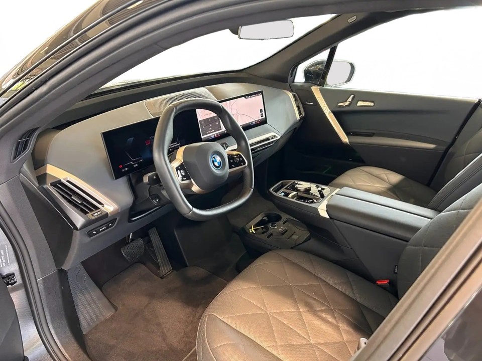 BMW iX xDrive40 - foto 7