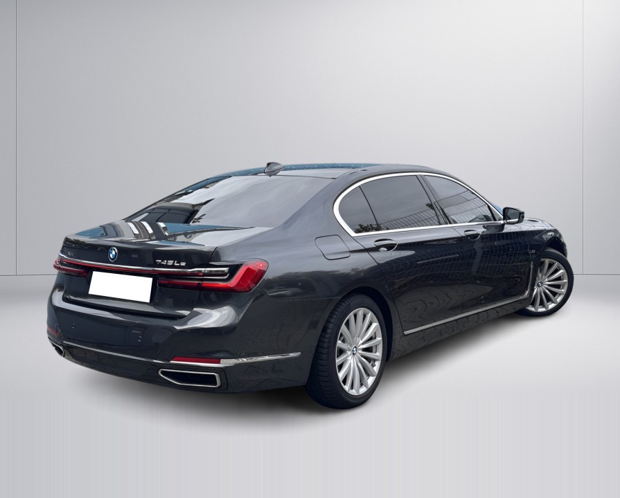 BMW Seria 7 745Le xDrive (5)