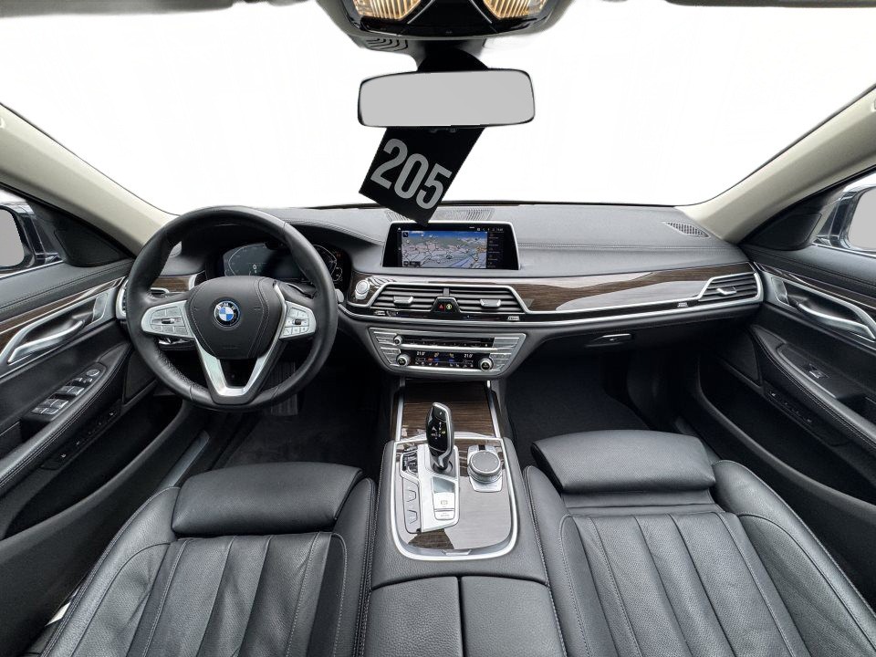 BMW Seria 7 745Le xDrive - foto 10