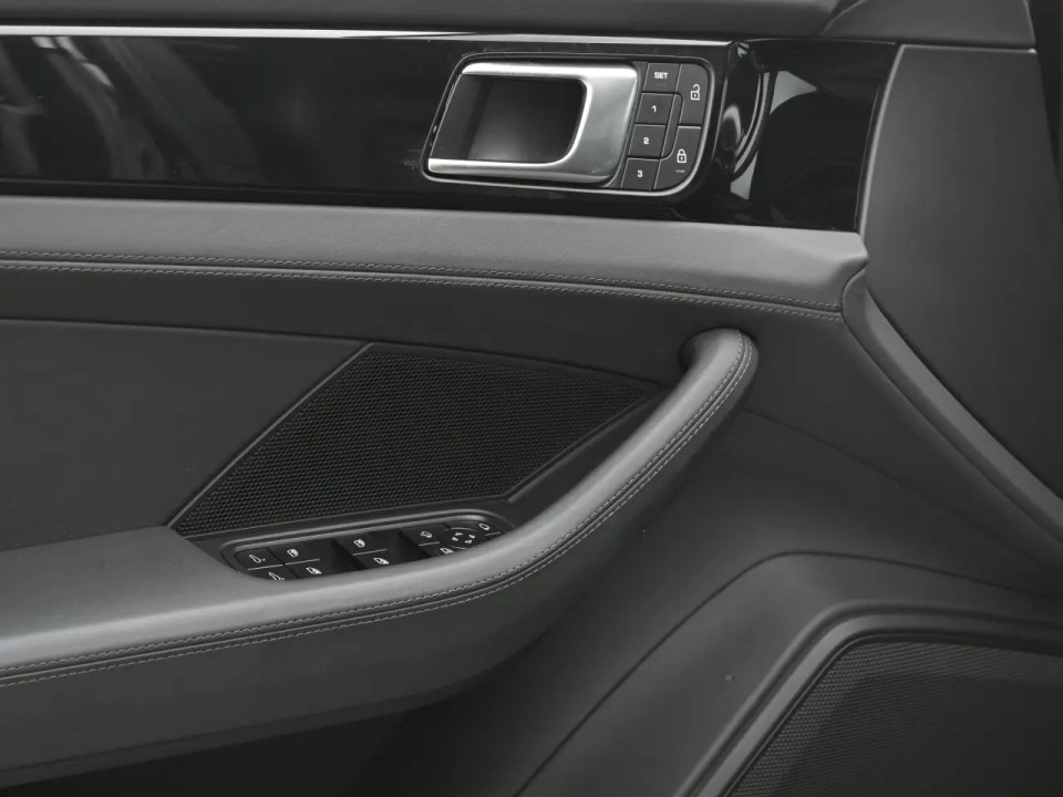 Porsche Panamera 4S - foto 20