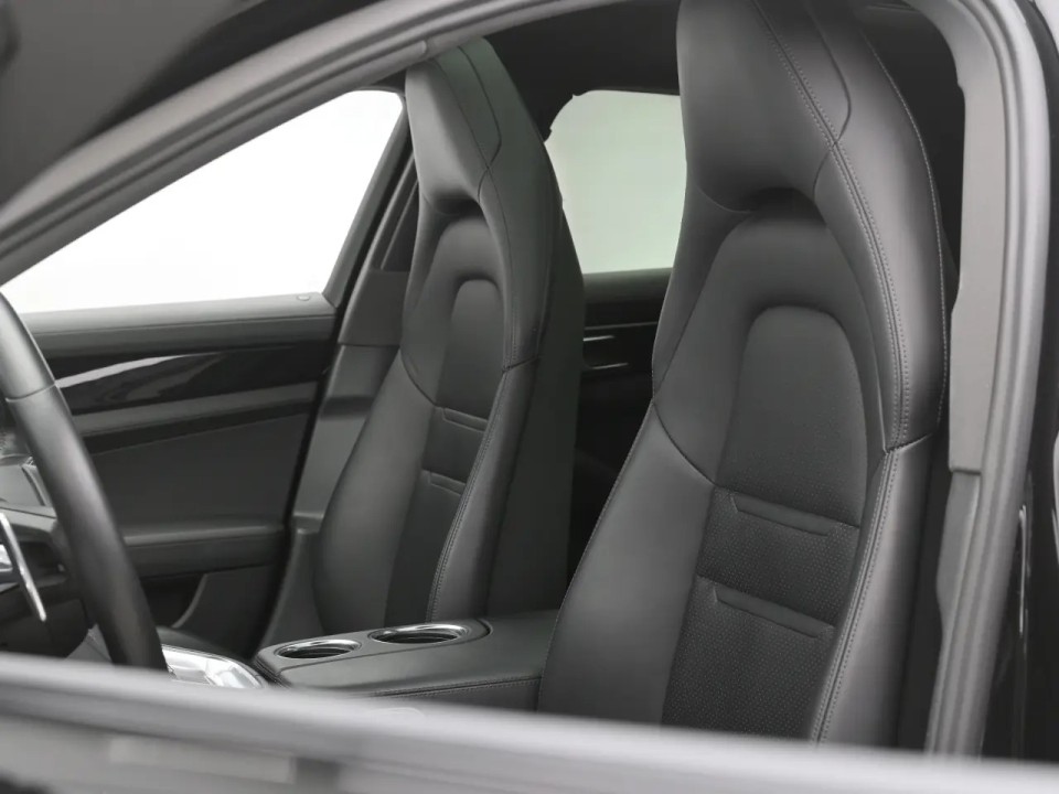 Porsche Panamera 4S - foto 18