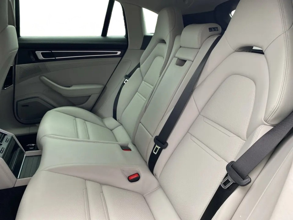 Porsche Panamera 4 E-Hybrid Sport Turismo - foto 17