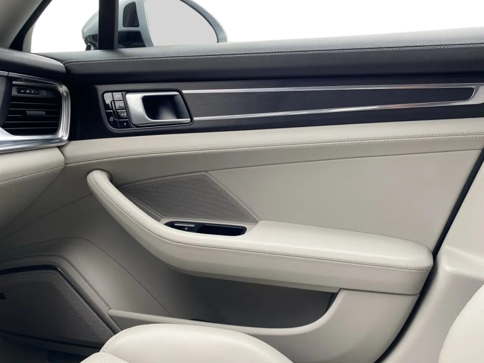 Porsche Panamera 4 E-Hybrid Sport Turismo - foto 19