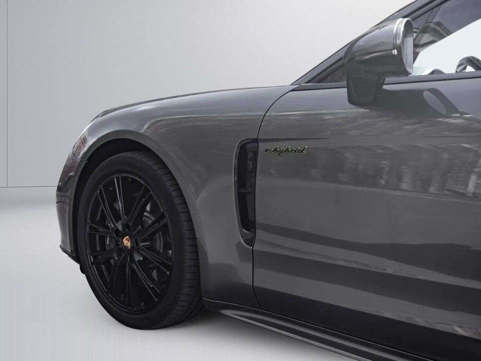 Porsche Panamera 4 E-Hybrid Sport Turismo Platinum Edition - foto 25