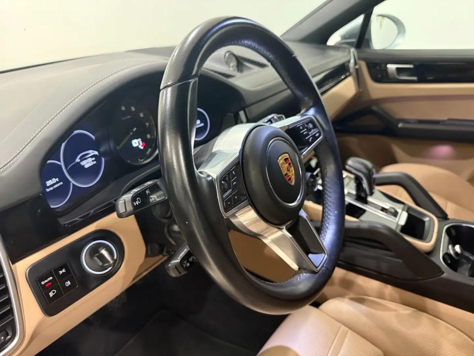 Porsche Cayenne Coupe E-Hybrid - foto 8