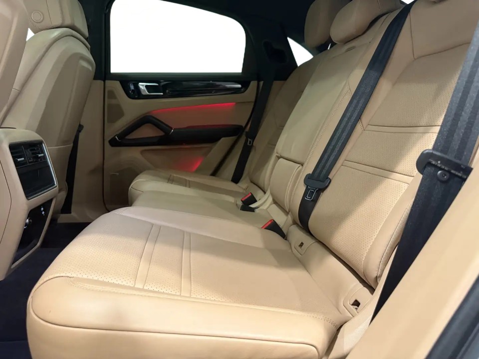 Porsche Cayenne Coupe E-Hybrid - foto 16