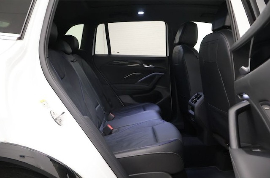 Volkswagen Tiguan R-Line 2.0 TDI DSG 4MOTION - foto 8