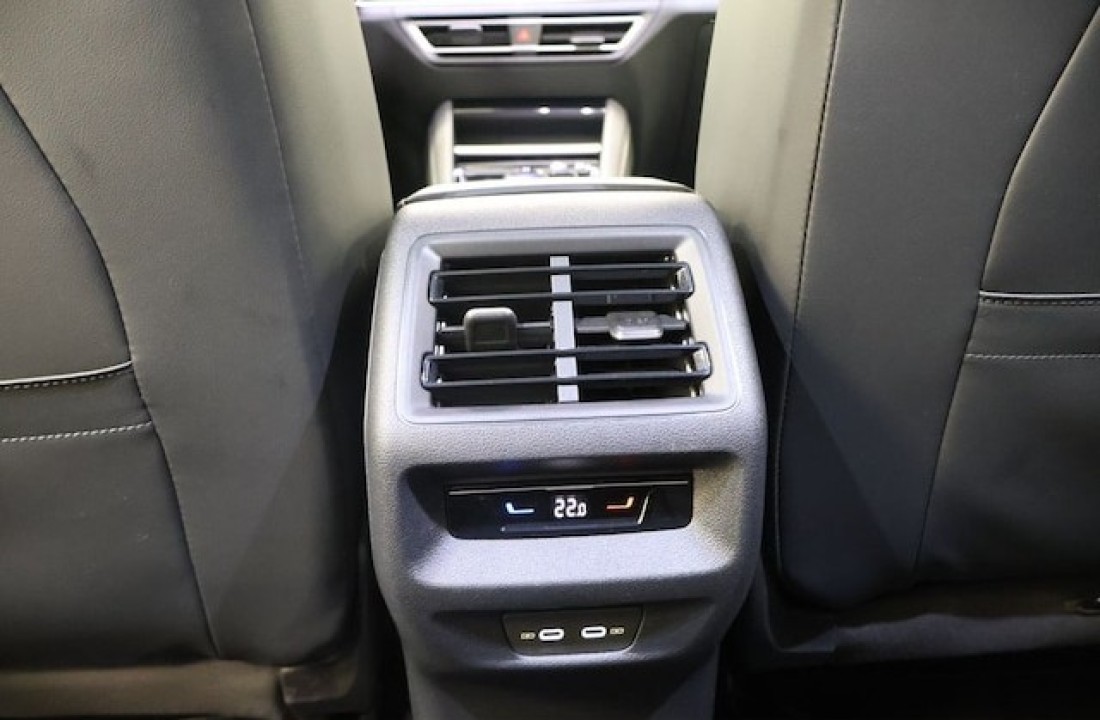 Volkswagen Tiguan R-Line 2.0 TDI DSG 4MOTION - foto 12