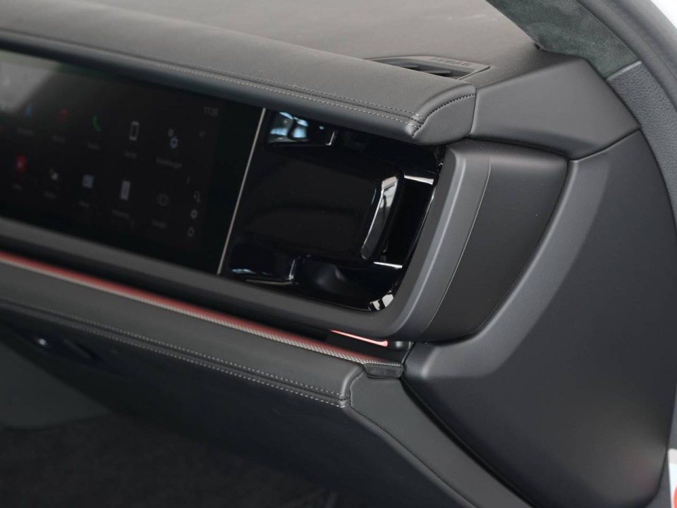 Porsche Panamera 4 - foto 18