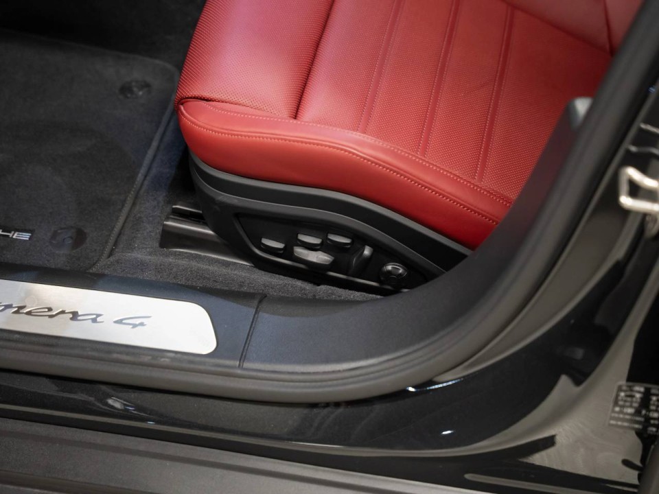 Porsche Panamera 4 - foto 20