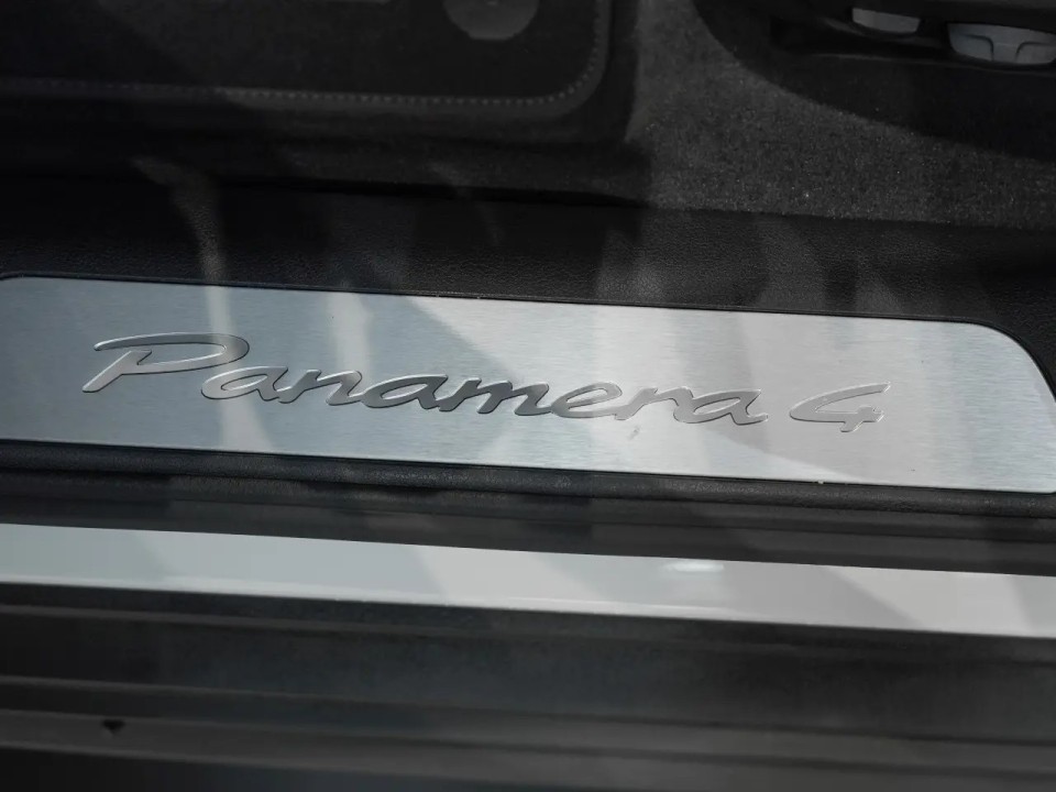 Porsche Panamera 4 - foto 23