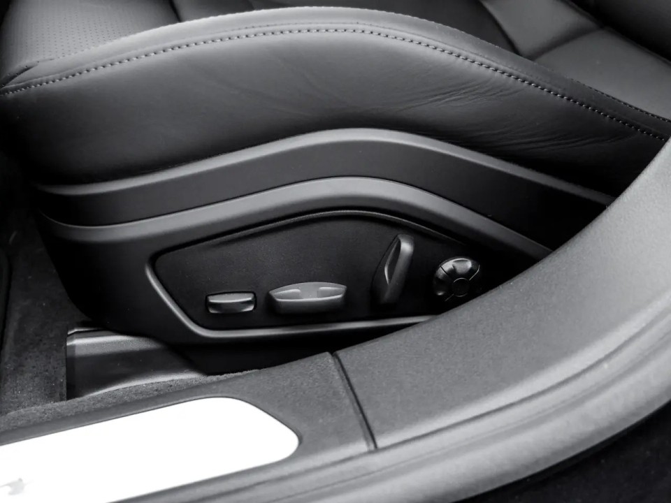 Porsche Panamera - foto 19